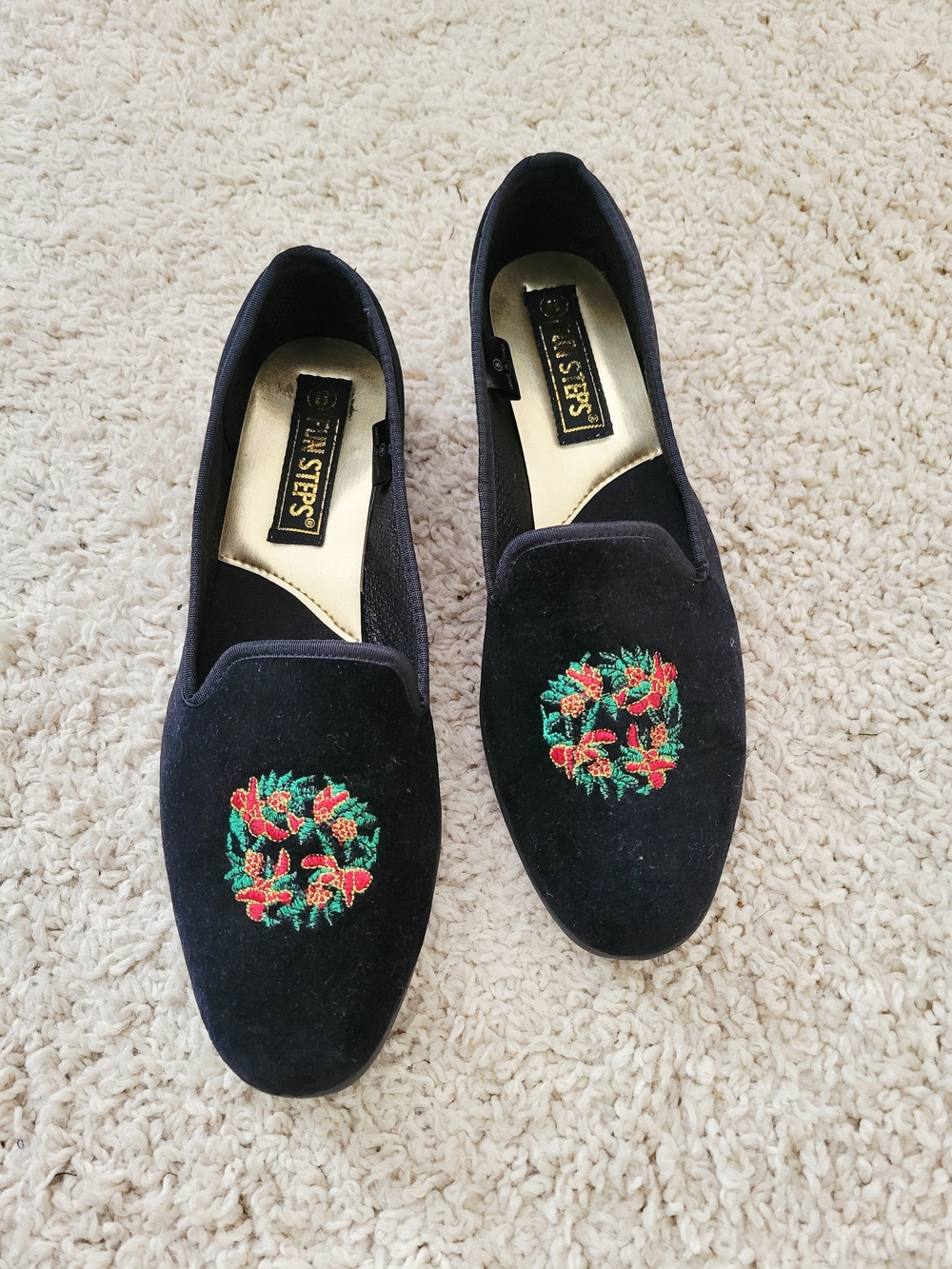 Black Velvet Embroidered Slip-On Loafers - Black with Red & Green Floral Sz 8